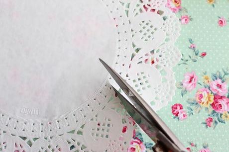 DIY Decoración - Doylie cupcake wrap DIY Decoración - Doylie cupcake wrap