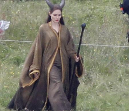 Posters e imágenes de Dark Knight Rises, Frankenweenie,Savages,Magic Mike, Total Recall, Anna Karenina y más