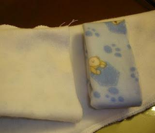 Cosiendo pantalon para bebe