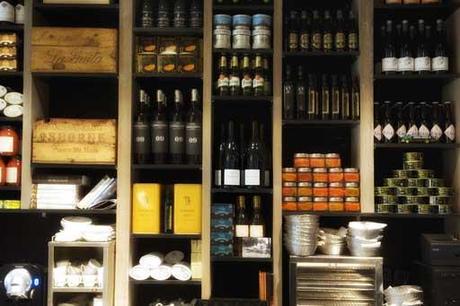 Os presentamos el resultado final de la reforma del restaurante Laredo, en Madrid