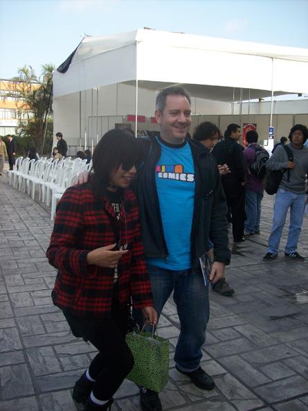 El famoso polo de LimaComics que da poderes especiales