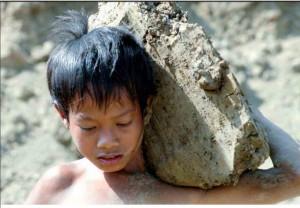 Centenares de esclavos cristianos mueren de agotamiento y tuberculosis en las fábricas de ladrillos de la región paquistaní del Punjab