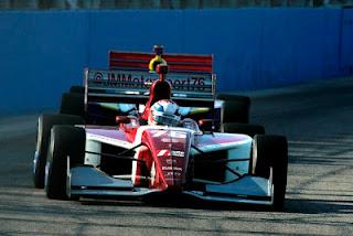 Juan Pablo García califica en Iowa para la carrera nocturna de Indy Lights