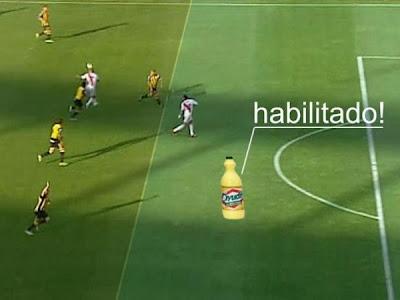 Los afiches de Boca por el ascenso de River Plate