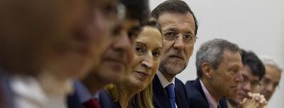 Rajoy, con la prima al cuello. Las “mujeres del carbón”, en el Senado, y lecciones y maestros humoristas.