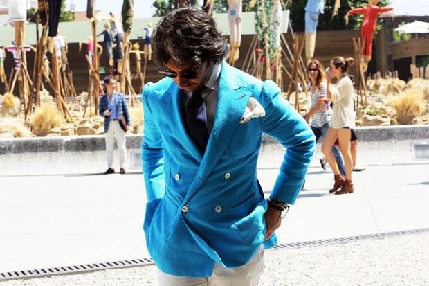 Pitti in blue