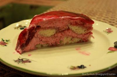 Charlotta de mousse de frambuesa