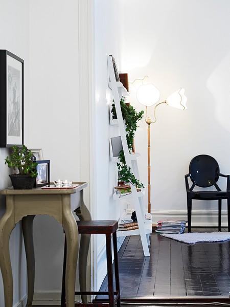 Suelo de madera negro suelo de madera negro muebles estilo escandinavo muebles de diseño fotos decoración cocinas estilo nórdico diseño de interiores decorar cocinas decorar casas decoración sencilla decoración nórdica decoración minimalista Decoración escandinava en blanco con toques de color decoración escandinava decoración en blanco y negro decoración en blanco decoración de salones cocina decoración de interiores decoración de dormitorios cocinas modernas cocinas blancas cocina sencilla elegante cocina moderna cocina con vistas cocina con isla cocina con barra cocina blanca blogs de decoración blog interiorismo blog decoración blog de decoración