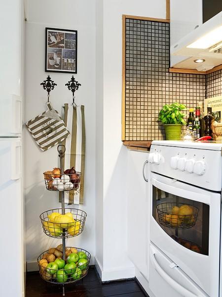 Suelo de madera negro suelo de madera negro muebles estilo escandinavo muebles de diseño fotos decoración cocinas estilo nórdico diseño de interiores decorar cocinas decorar casas decoración sencilla decoración nórdica decoración minimalista Decoración escandinava en blanco con toques de color decoración escandinava decoración en blanco y negro decoración en blanco decoración de salones cocina decoración de interiores decoración de dormitorios cocinas modernas cocinas blancas cocina sencilla elegante cocina moderna cocina con vistas cocina con isla cocina con barra cocina blanca blogs de decoración blog interiorismo blog decoración blog de decoración