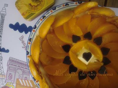 Charlota de mousse de chocolate blanco y melocotón