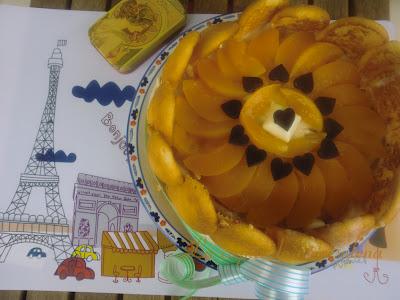 Charlota de mousse de chocolate blanco y melocotón