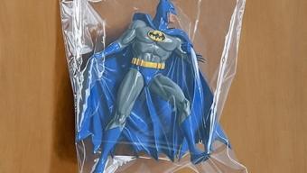 Secret Identity :: pintura hiper-realista de Simon Monk Secret Identity :: pintura hiper-realista de Simon Monk