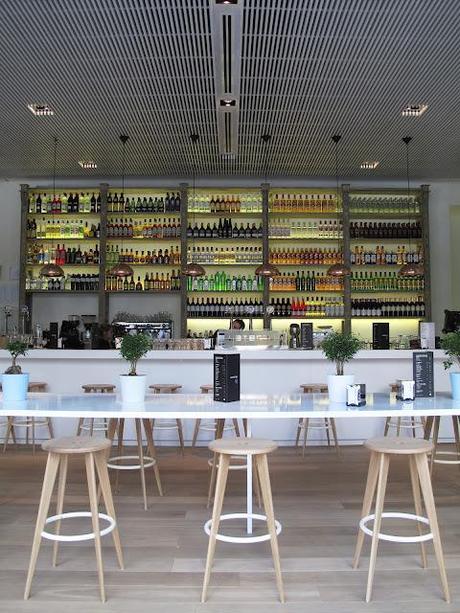 El nuevo LATERAL de Castellana, ¿comemos fuera o dentro?