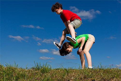 Fomentar actividades al aire libre haría adolescentes más felices