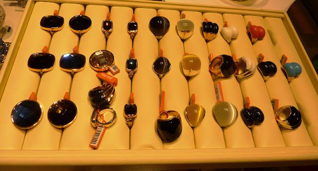 Re-apertura de Folli Follie