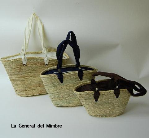 Los bolsos capazo son para el verano.