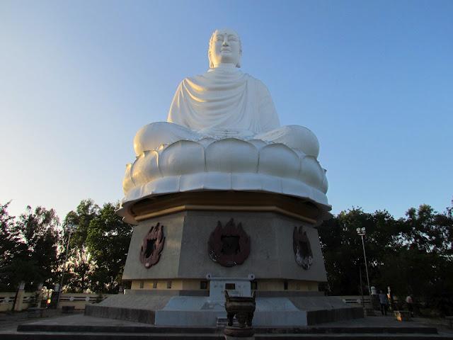 Nha Trang; la cara más turística de Vietnam...y con una gran historia