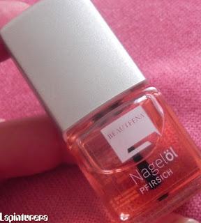 Uñas: Beauteena me da lo que necesito.