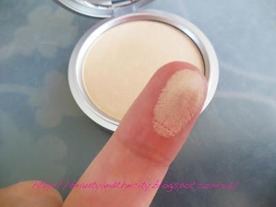 Iluminador  Mary-Lou Manizer - The Balm