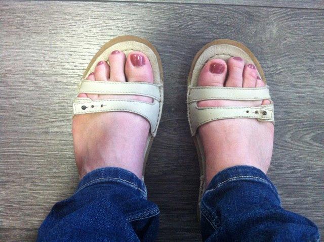 Reto sandalias y laca de uñas