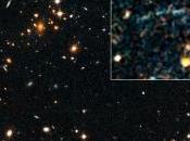 Hubble descubre extraño arco gravitacional