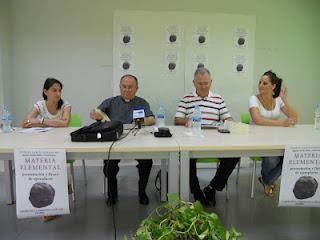 Reportaje fotográfico de la presentación de Materia elemental en San Javier