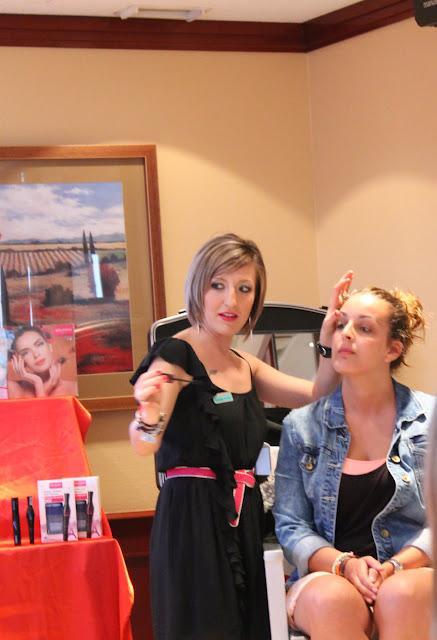 Una tarde de merienda y  novedades con Bourjois