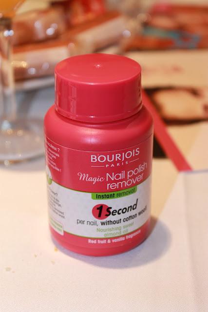 Una tarde de merienda y  novedades con Bourjois