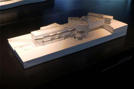 A-cero Models LA EXPOSICIÓN DE A-CERO EN EL IVAM SE DESPIDE Y BATE RECORD DE ASISTENCIA