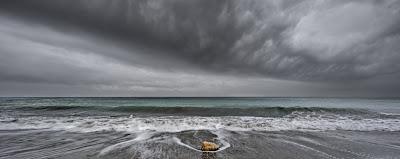 Cuando se vacían las playas.- Eduardo Iglesias