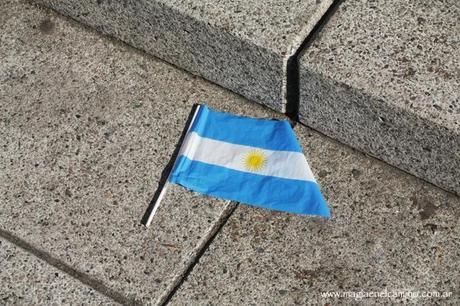 bandera Rosario con “R” de Río: un recorrido por la costanera