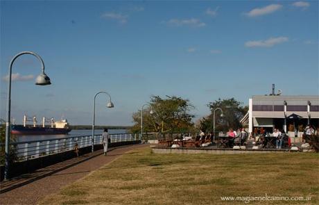barcosriosrestaurante Rosario con “R” de Río: un recorrido por la costanera