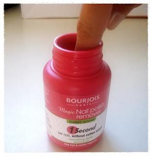 Belleza: Bourjois Magic Nail Polish Remover