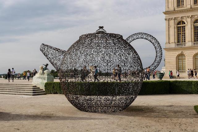 Joana Vasconcelos reina en Versailles