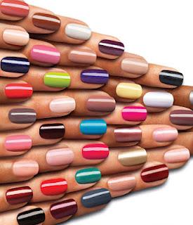 Manicura y pedicura en clave de color con Max Factor
