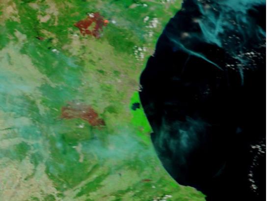 Imagen satélite (02.07.2012) de los incendios en Valencia