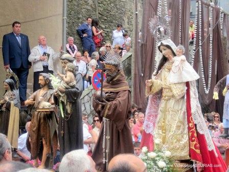 Amuravela en Cudillero: Vírgen y Santos Amuravela en Cudillero: Vírgen y Santos