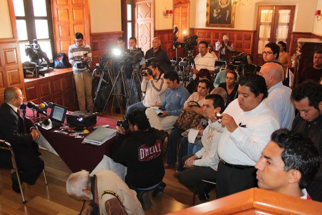 Ernesto Villa denuncia penalmente a Fausto Vallejo y 32 funcionarios de Michoacan