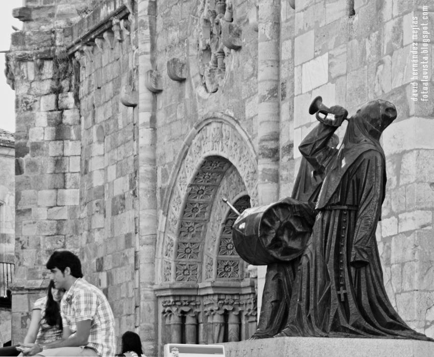 Amor ¿no escuchas trompetas celestiales?