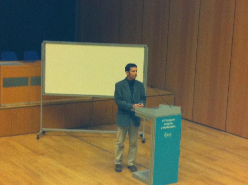 6º Congreso Europeo de Matemáticas. El premio Felix Klein reconoce el estudio de ecuaciones diferenciales aplicado en la industria aeroespacial