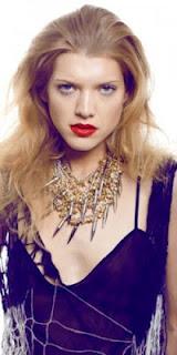 El ecléctico gótico glam de Assad Mounser