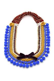 ¡Tendencia flamenca con madroños en tu bijoux!