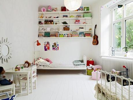 Un cuarto infantil en blanco