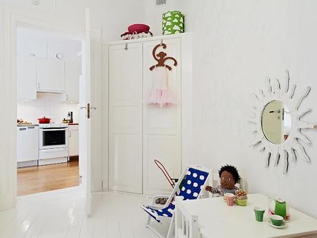 Un cuarto infantil en blanco