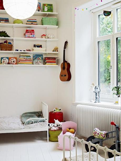 Un cuarto infantil en blanco