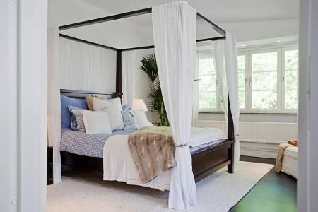 suelo madera negar suelo de caoba silla 7 siete arne jacobsen muebles fritz hansen muebles estilo escandinavo muebles de jardín decoración muebles de diseño lounge chair eames estilo nórdico diseño de terrazas diseño de interiores decorar casas decoración nórdica decoración escandinava decoración en blanco decoración de salones cocina decoración de interiores decoración de exteriores decoración de dormitorios cocinas blancas cocina moderna cocina con vistas cocina con isla cocina con barra cocina blanca blogs de decoración blog de decoración baño de diseño 