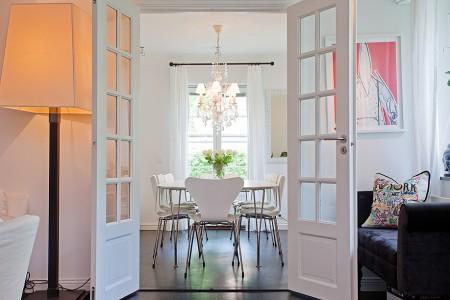 suelo madera negar suelo de caoba silla 7 siete arne jacobsen muebles fritz hansen muebles estilo escandinavo muebles de jardín decoración muebles de diseño lounge chair eames estilo nórdico diseño de terrazas diseño de interiores decorar casas decoración nórdica decoración escandinava decoración en blanco decoración de salones cocina decoración de interiores decoración de exteriores decoración de dormitorios cocinas blancas cocina moderna cocina con vistas cocina con isla cocina con barra cocina blanca blogs de decoración blog de decoración baño de diseño 