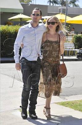 Kate Bosworth iconica por West Hollywood.