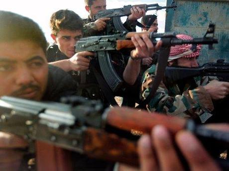 Miles de cristianos huyen de Siria en medio de acusaciones de tortura