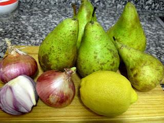Vichyssoise de pera con wonton de queso azul